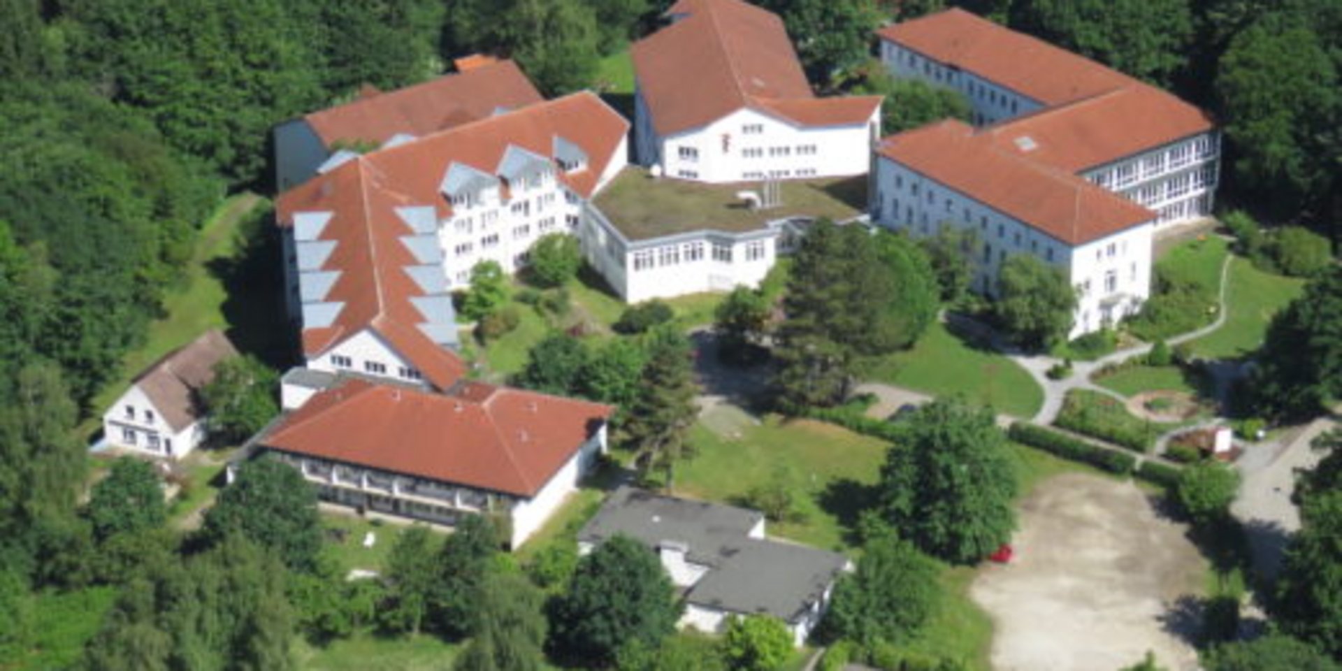 Paracelsus Berghofklinik erhält Zulassung zur Behandlung von drogenabhängigen Patientinnen und Patienten