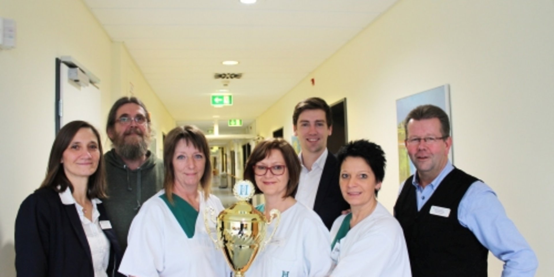 Zufriedene Patienten: Pflegepokal für HELIOS Klinik Bad Gandersheim