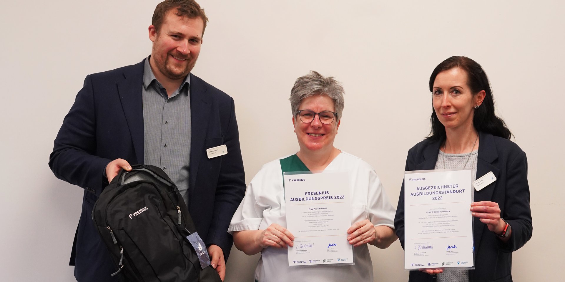 Mitarbeiterin der VAMED Klinik Kipfenberg wird für ihre erfolgreiche Ausbildung doppelt belohnt