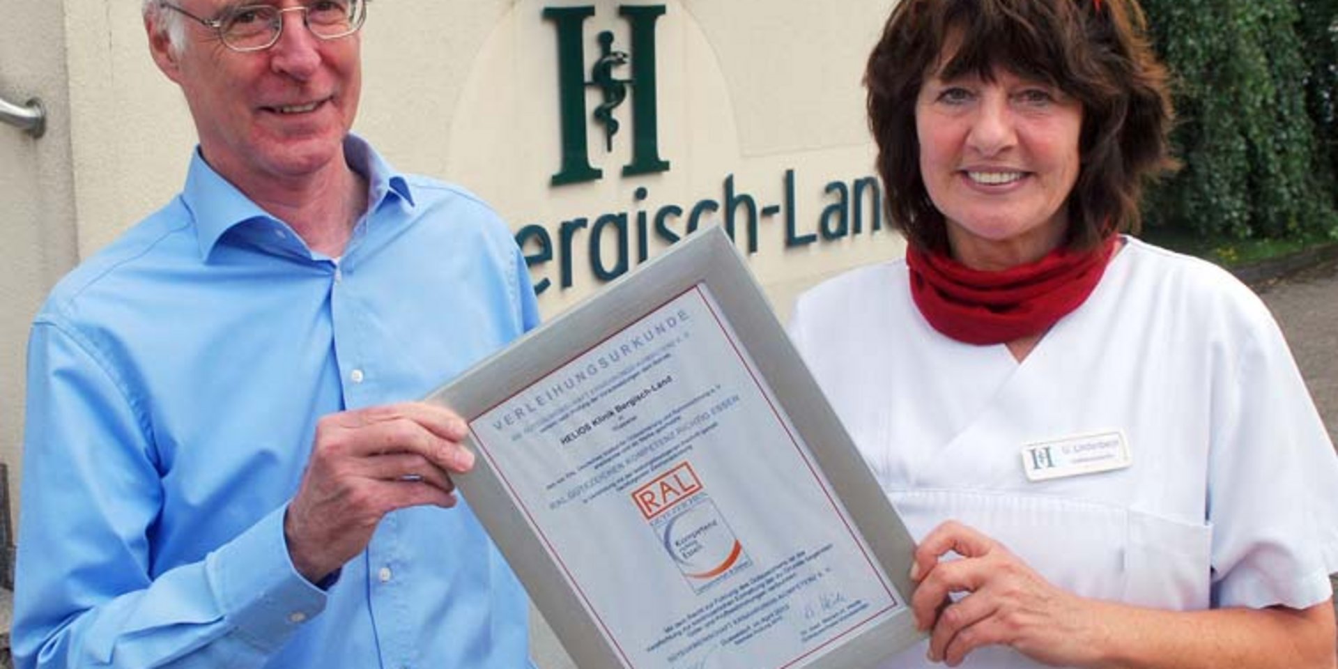 Ein großer Schritt für onkologische Patienten: 1240 Gramm in 24 Jahren - Premiumauszeichnung für die HELIOS Klinik Bergisch-Land