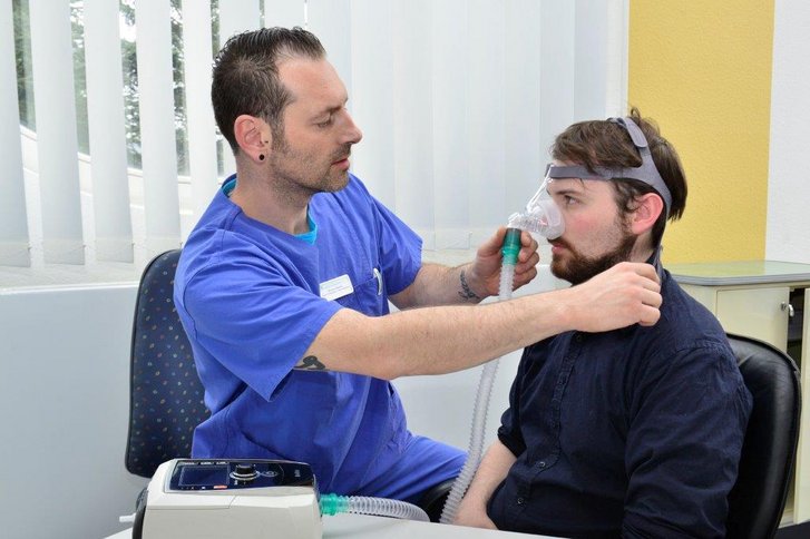 Wenn das Luftholen schwer fällt – die Atmungstherapie