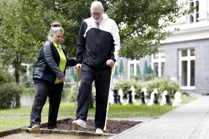 Rehabilitation nach Gelenkersatz